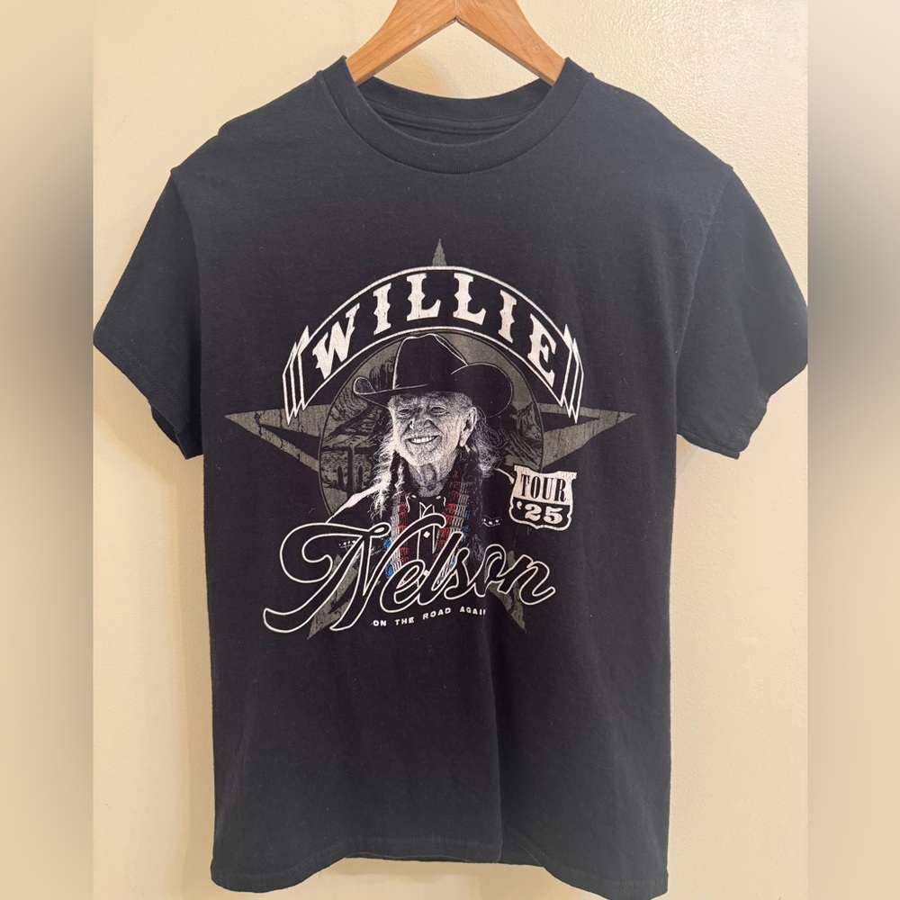 Willie Nelson 2025 Tour Concert Tee